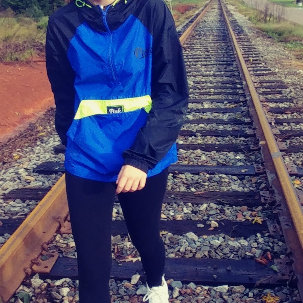 PINK vs Windbreaker